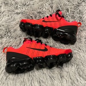 Nike air sneakers size 7Y